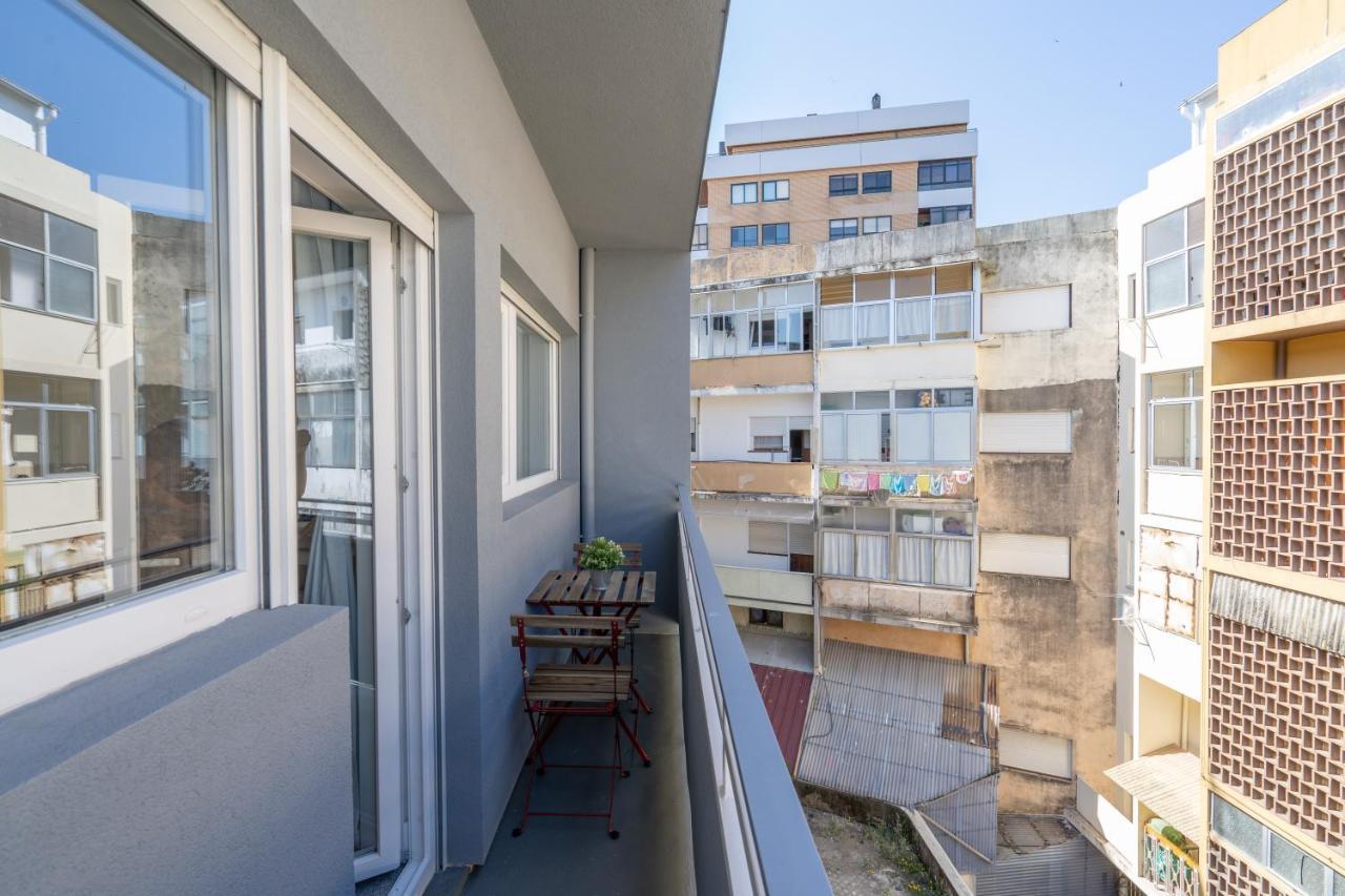 Sweet Sunny Flat W/ Balcony - Gaia Leilighet Vila Nova de Gaia Eksteriør bilde